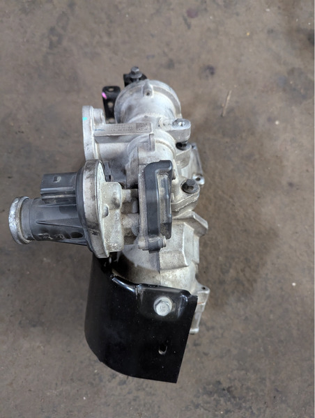 RAM 5500 CC 6.7L Diesel Cummins EGR Valve Throttle Body w/Pipe Manifold