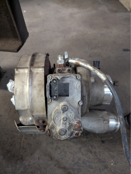 Stock 6.7 Cummins VGT Turbo - 2019 RAM 2500 - 2/2